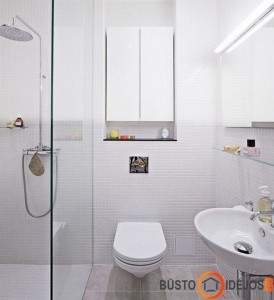 Smulkios plytelės ant sienų ir stambios- ant grindų